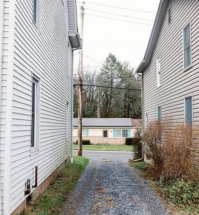 5th image of 124 Akron Rd