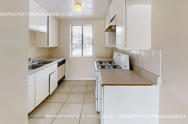 4951 Brooks St #3 — Photo 3