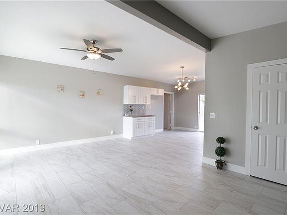 4th image of 3006 Capistrano Cir
