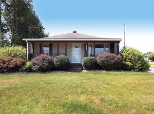 325 McGovern Rd, Houston, PA 15342