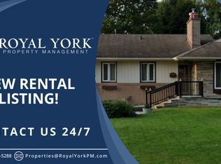 167 Brycemoor Rd #2, Toronto, ON M1C 2R4