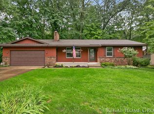 1818 Holliday Dr SW, Wyoming, MI 49519