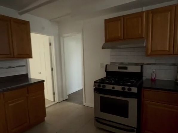 4 W 4th St