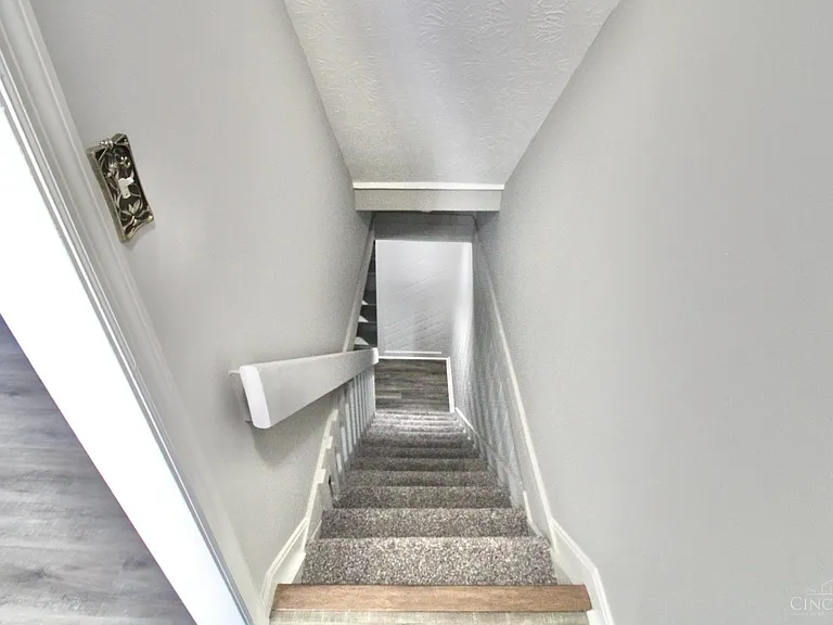 512 Glencoe Ct — Photo 14