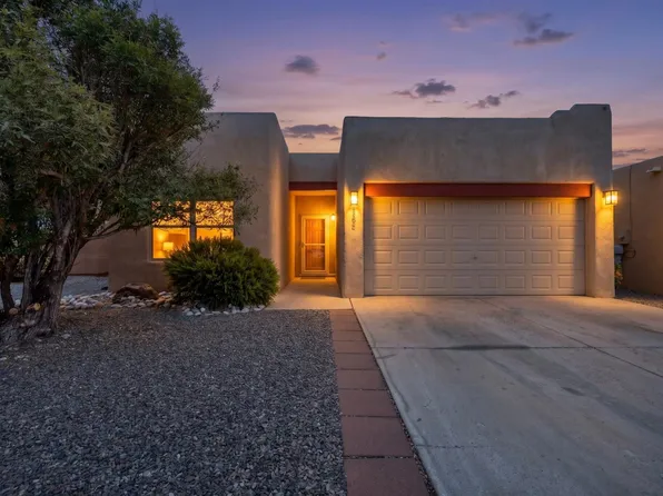 968 Villarrica St NW, Albuquerque, NM 87120