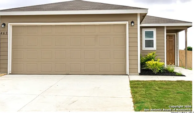 3 bed, 2.0 bath, 1197 sqft, $1,700 — Photo 1