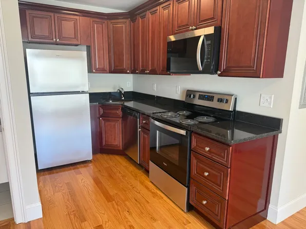 48 Waterhouse St, Somerville, MA