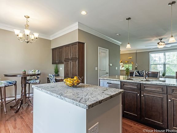 4th image of 1492 Savannah Ct