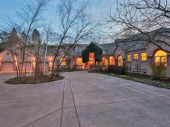5th image of 500 Avenue Chateau