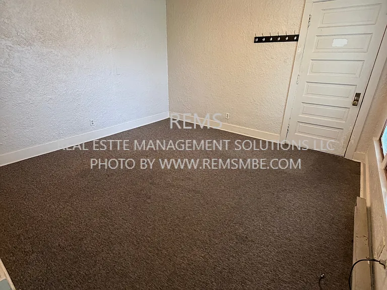 125 7th Ave — Photo 7