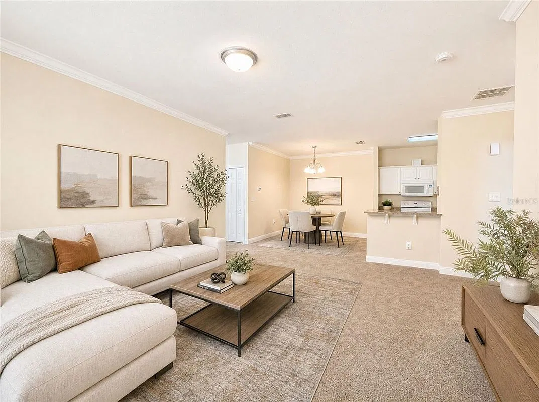 3 bed, 2.0 bath, 1453 sqft, $2,200 — Photo 3