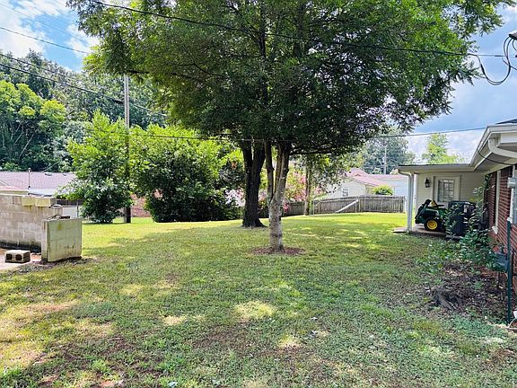 2nd image of 225 Wilson Dam Rd