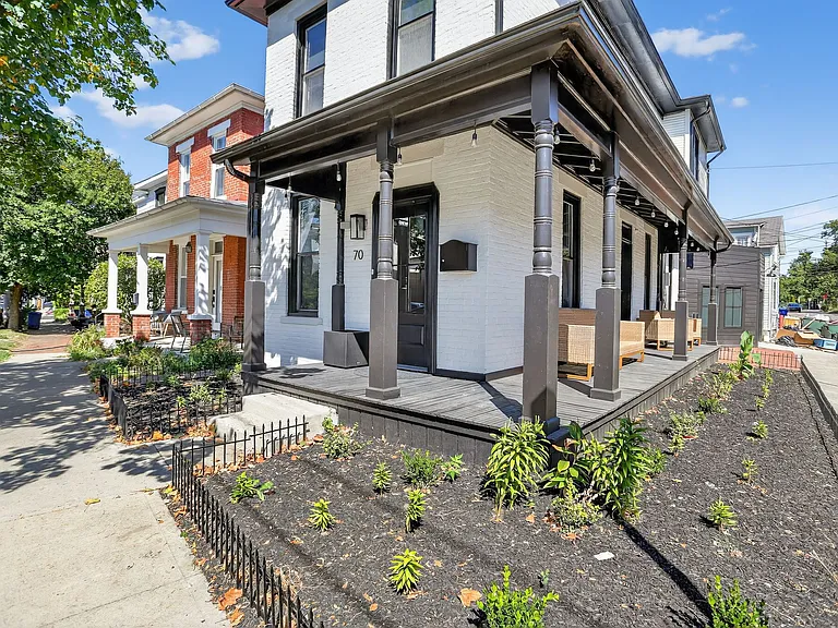 70 E 4th Ave #70 — Photo 4