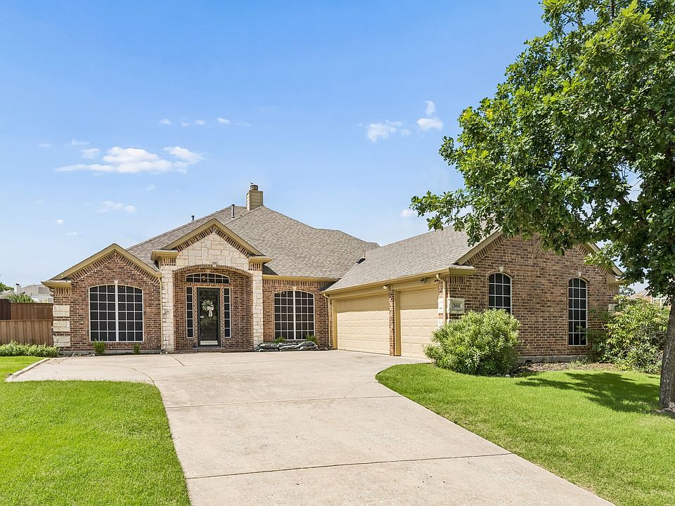1st image of 301 Tobiano Ct