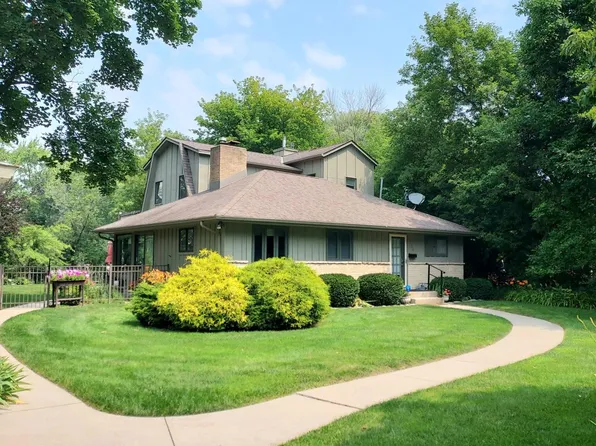 638 West Riverview DRIVE, Glendale, WI 53209