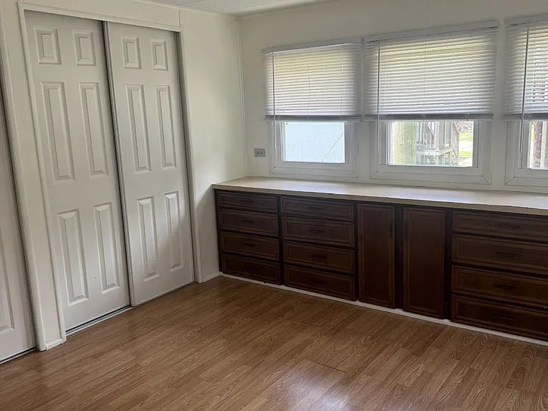 957 W Independence St #24 — Photo 4