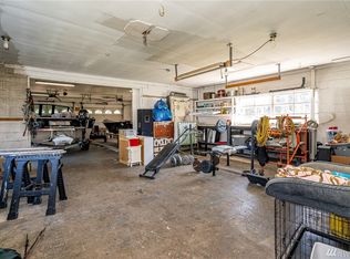 9725 James Rd SW, Rochester, WA 98579