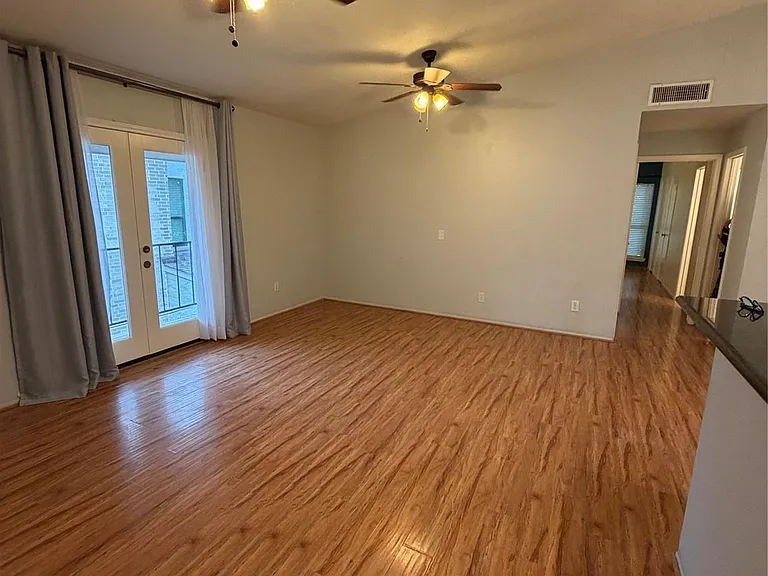 2425 Augusta Dr #36 — Photo 6