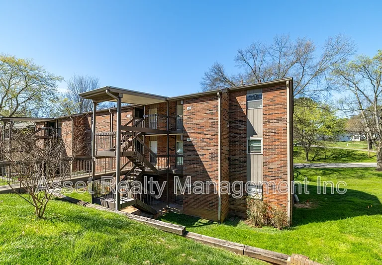 431 Canberra Dr #431 — Photo 3