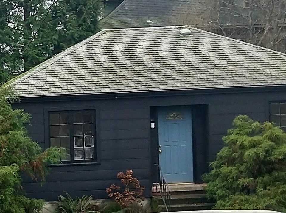 2nd image of 1414 SE Pine St