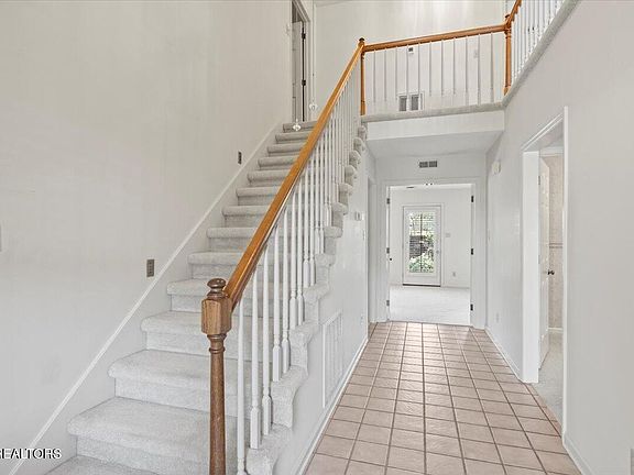 4th image of 118 Mayfair E