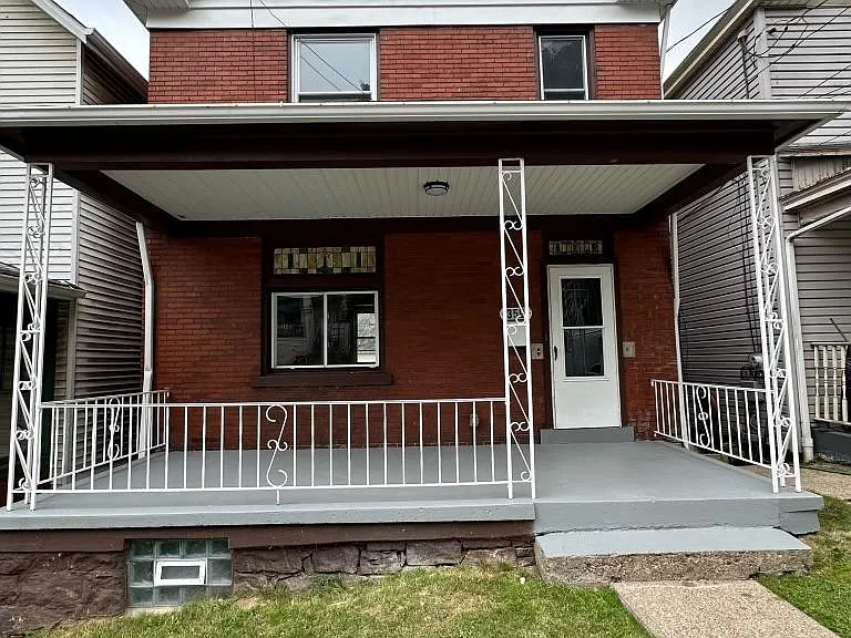 359 Kenney Ave — Photo 1