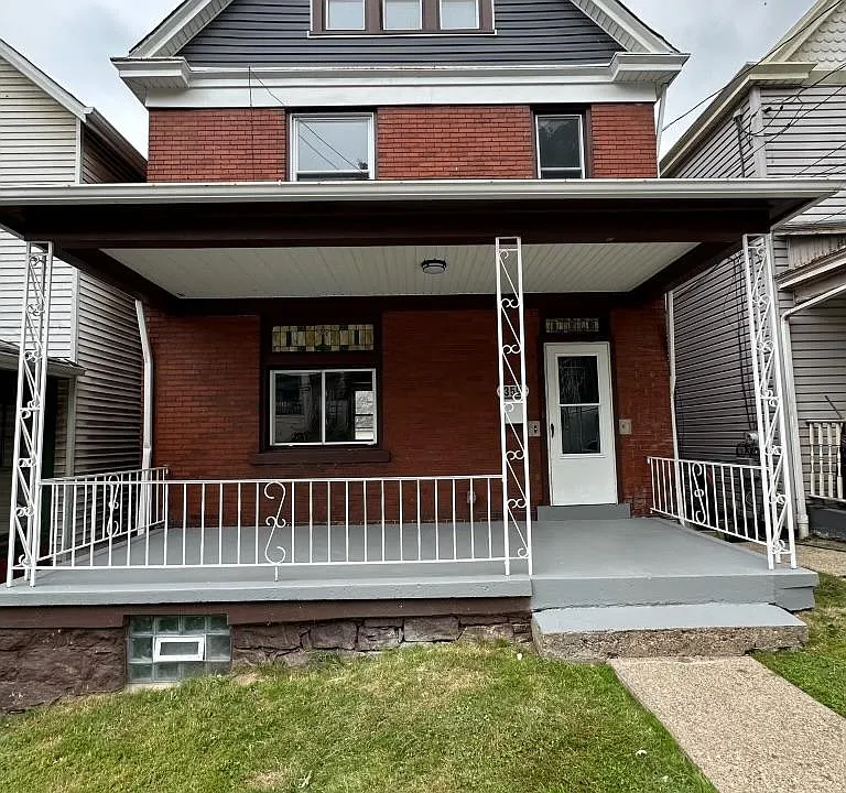 359 Kenney Ave