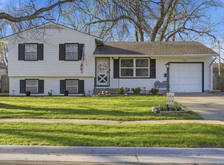 5213 SW 32nd St, Topeka, KS 66614