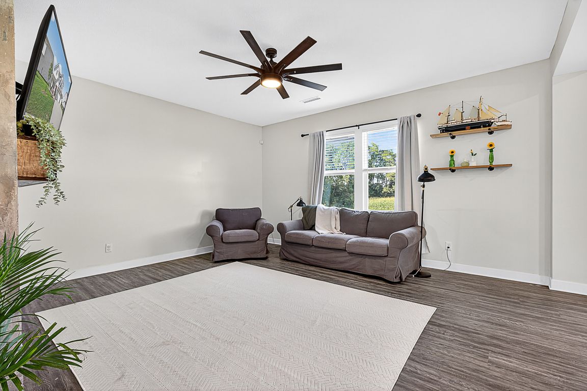 next background image