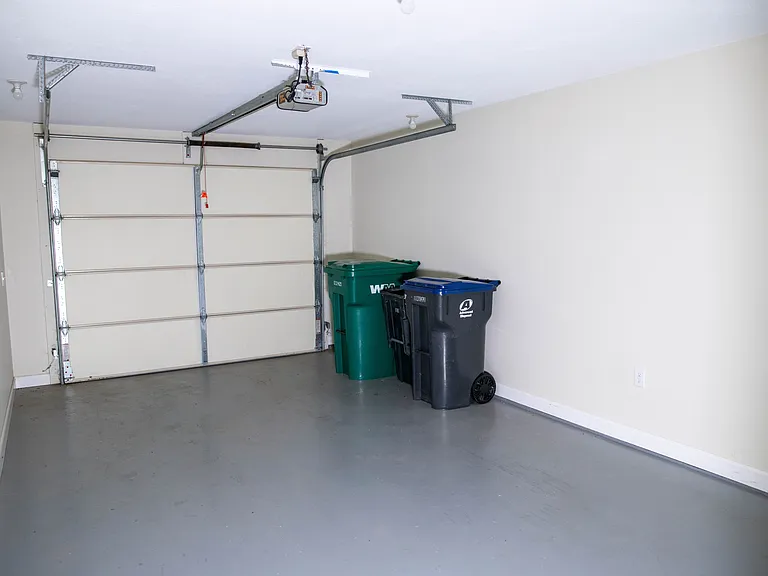 910 Hope Dr — Photo 19