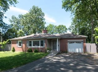 28 Maple Ave, Northampton, MA 01060
