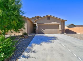1045 Grace Ct NE, Rio Rancho, NM 87144