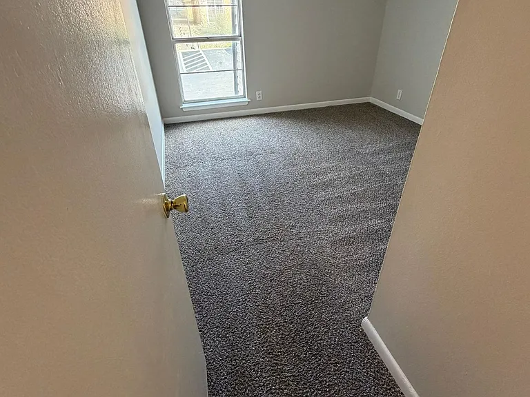 370 Wallace Rd #D13 — Photo 11