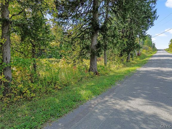 2nd image of 0 Kinyon Rd