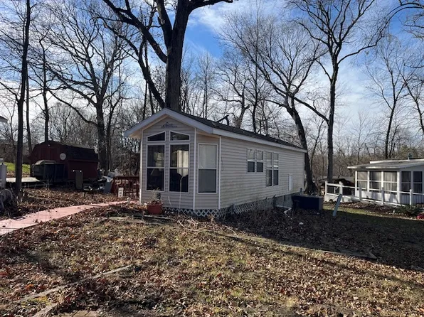 2795 E 28th Rd Lot 1402, Seneca, IL 61360