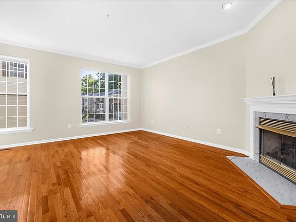 4th image of 530 Samuel Chase Way