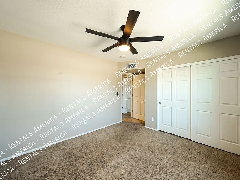 10627 S 44th St — Photo 12