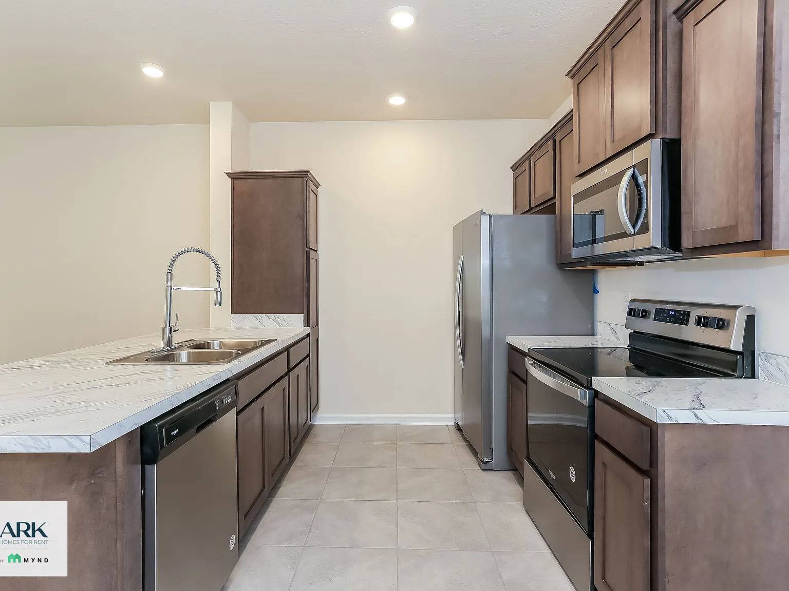 2 bed, 2.5 bath, 1167 sqft, $1,824 — Photo 2