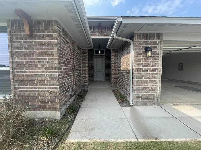1105 Osprey Dr — Photo 4