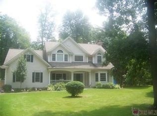 4903 Encino Dr, Akron, OH 44319