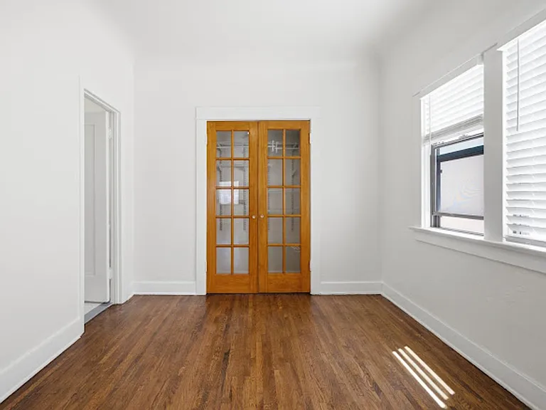 3234 E Broadway — Photo 8