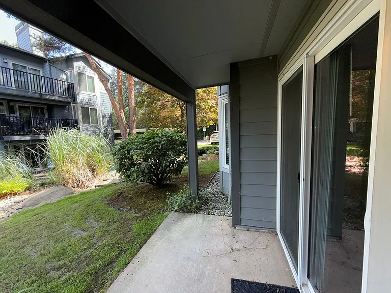 11112 NE 124th Ln #D115 — Photo 3