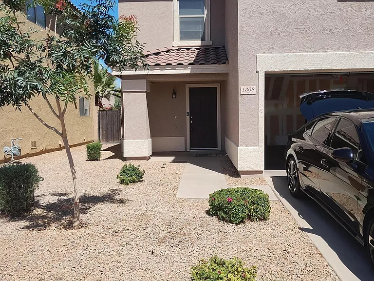 1308 S San Vincente Ct — Photo 1
