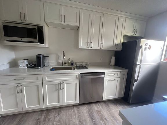 5th image of 6615 Schmidt Ln APT 7