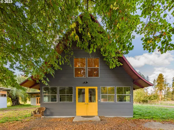 4 Stoller Rd, Trout Lake, WA 98650