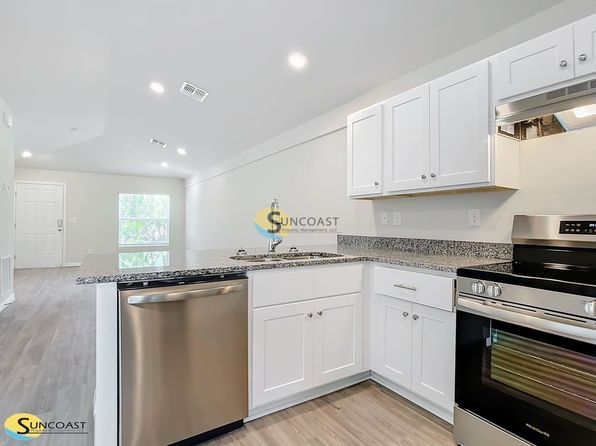 829 Hickory Ave