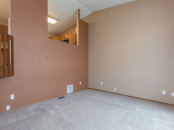 4th image of 5717 N Malta St
