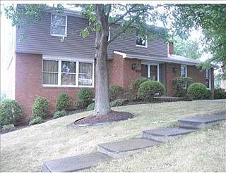 1st image of 28 Adrian Dr