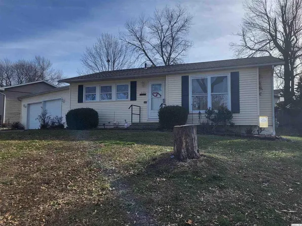 3124 Fox Run E, Quincy, IL 62301