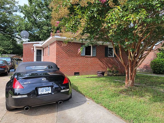 3rd image of 1329 E Balview Ave